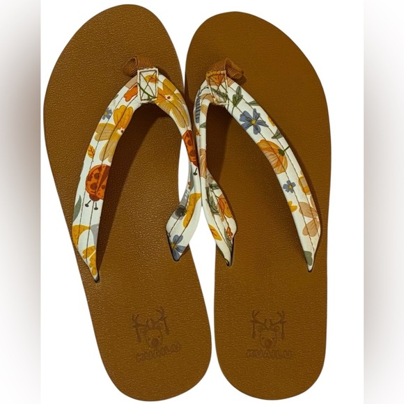 Havaianas Shoes - Havaianas Brown and Floral Sandals